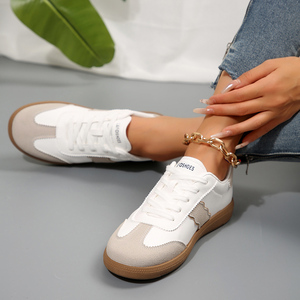 Logo personnalisé Faux daim cuir à lacets baskets pour femmes marche style décontracté chaussures de tennis - Product Image 3