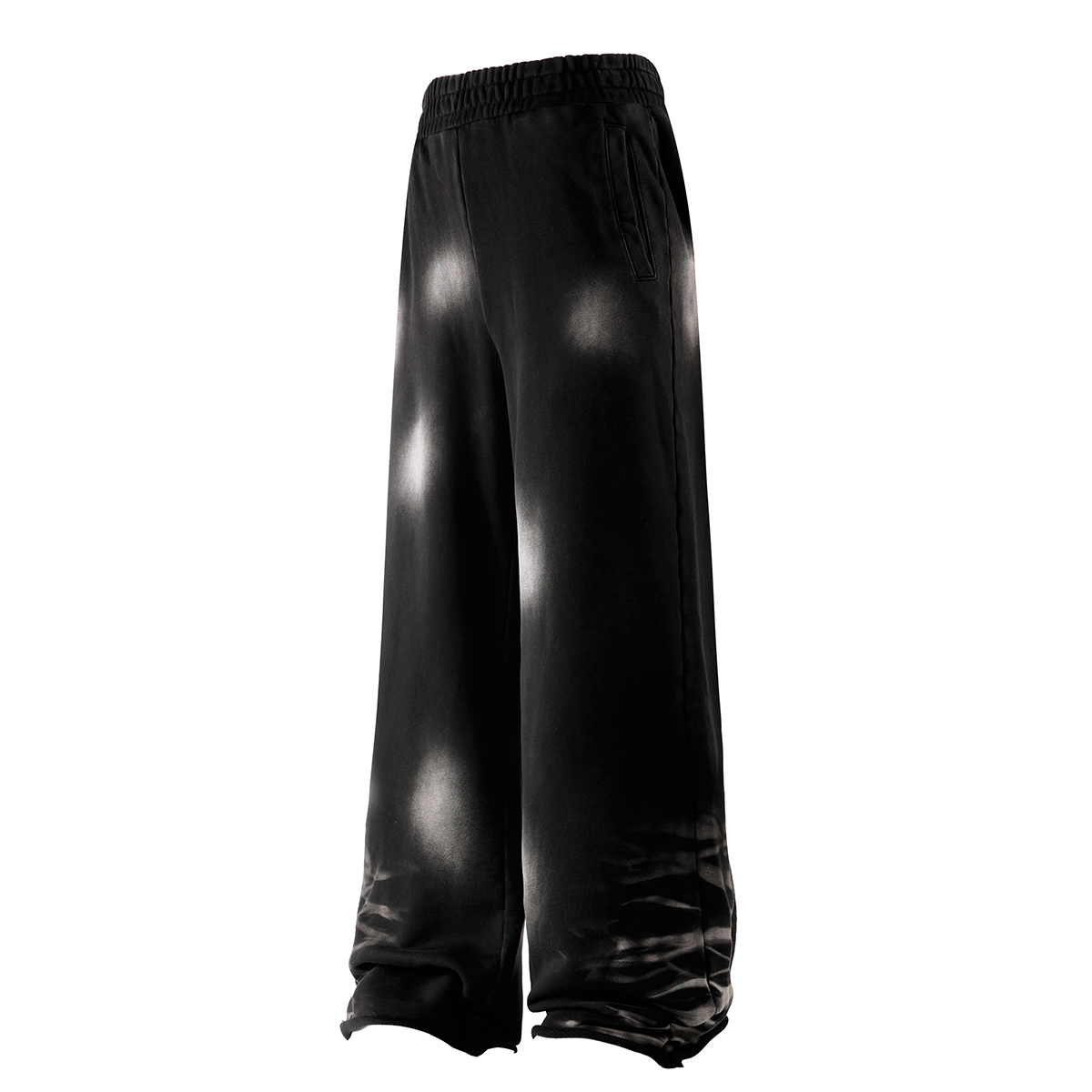 Spray dyeing dark black