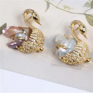 New Product Elegant Swan Baroque Brooch For Women