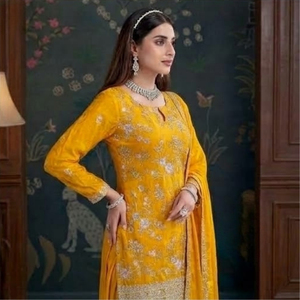 Kurti de seda amarilla con bordado floral para mujer, con pantalones Patiala y conjunto de dupatta, traje indio para fiestas. - Product Image 2