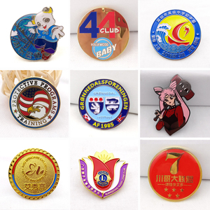 Bán Buôn Miễn Phí Thiết Kế Tùy Chỉnh Anime Men Pins Vui Dễ Thương Cuốn Sách Kẽm Hợp Kim Phim Hoạt Hình Nhân Vật Men Pin - Product Image 3