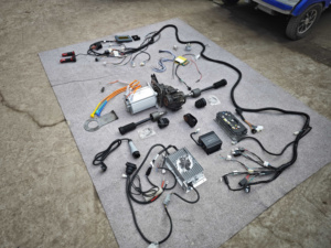 Bajaj RE Kit motore 5KW 72V DC tre ruote elettrico Kit di conversione di risciò soluzioni per veicoli elettrici intelligenti - Product Image 2