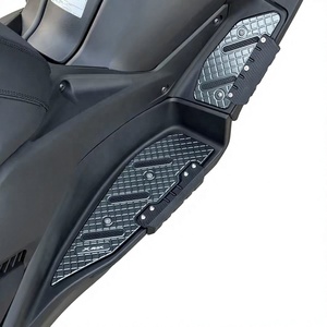 Pédale en aluminium modifiée pour Yamaha XMAX 23-26, pédale en aluminium XMAX avec caoutchouc anti-chute. - Product Image 4