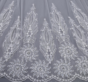 Voiles de Mariée de Luxe 2025 Blanc 3m 4m 5m Long Voile Cathédrale de Mariage Ivoire avec Dentelle Appliquée Perles et Cristaux - Product Image 5