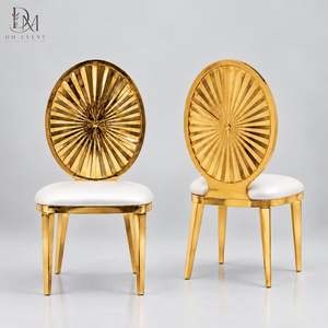 Silla de Acero Inoxidable Dorada de Doble Respaldo con Cojín Blanco y Estructura Sellada para Alquiler y Venta al por Mayor en Banquetes de Boda - Product Image 1