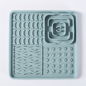 2 in 1 <b>Large</b> Suction <b>Cup</b> Pet Anti-tear Slow Feeding Mat Licking Mat Silicone Slow Feeding Mat Cat and Dog Placemat - Product Image 1