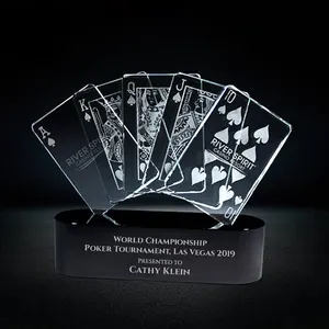 Noble Produsen Bermain Kartu Kristal Kaca Hadiah Olahraga Kustom Dipesan Lebih Dahulu Logo Poker Piala Penghargaan Kerajinan Tangan
