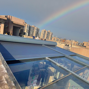 Volets roulants en <span class=keywords><strong>aluminium</strong></span> modernes motorisés, finition anti-décoloration, <span class=keywords><strong>nettoyage</strong></span> facile, protection solaire durable pour jardin et terrasse, usage intensif - Product Image 1