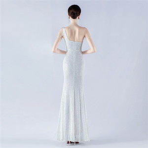 Vestido de Noche con Lentejuelas y Cuentas, de un Solo Hombro, con Cuello Diagonal y Abertura Alta - Product Image 5