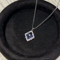 Collier pendentif Bucci en filigrane italien de taille moyenne, motif fleur trèfle à quatre feuilles bleu, style vintage bambou, pour femme