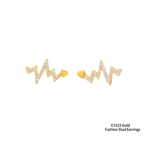 E1223 Orecchini a perno alla moda color oro con strass di cristallo a taglio a cuore, gioielli unisex carini - Product Image 1