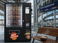 Máquina Expendedora de Comida Caliente Avanzada, Máquina Expendedora de Fideos Instantáneos de Autoservicio con Dispensador de Agua Caliente para Venta Minorista las 24 Horas