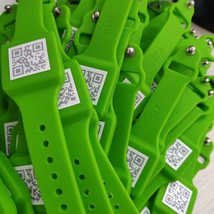 Многоразовый <span class=keywords><strong>UHF</strong></span> <span class=keywords><strong>RFID</strong></span> силиконовый браслет с частотой 860-960 МГц, большой дальностью действия, возможностью нанесения логотипа и печати QR-кода - Product Image 2