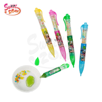 Bâtonnets de bonbons sucrés, confiture fruitée, bonbons perlés colorés et confiture liquide en gelée