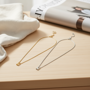 Collana in Acciaio Inossidabile con Lettera N, Ciondolo Minimalista da 6mm, Gioiello Unisex alla Moda - Product Image 3