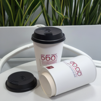 Usine en gros personnalisé de qualité alimentaire café jetable gobelets en papier cuillères sur fond gobelets en papier avec cuillères mélangeur planétaire