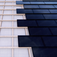 Tuiles solaires photovoltaïques BIPV personnalisables pour toitures, conformes aux normes allemandes et suisses, pour l'Europe du Nord