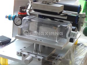 Machine d'étiquetage semi-automatique CX-BPT polyvalente pour les bouteilles rondes - Product Image 2