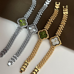 Montre-bracelet GODI Rétro Trèfle à Quatre Feuilles – Vente en Gros, Design de Niche Haut de Gamme, Style Instagram, Étanche, Quartz, Transfrontalier - Product Image 3