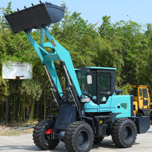 Envío Gratis: Cargadora Compacta con Diseño de Descarga Alta y Cabina Cerrada para Trabajos de Jardinería, Viveros y Manipulación de Materiales Municipales - Product Image 6
