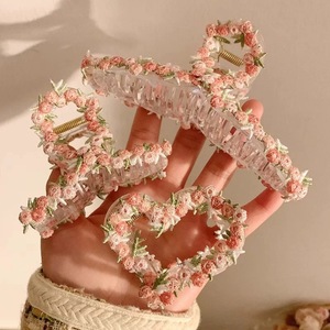 Barrettes à cheveux florales rose pêche style pastoral pour femmes, pinces à cheveux style frais printemps 2026, accessoires mignons en forme de requin - Product Image 1