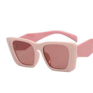 Gafas de Sol Cuadradas de Alta Calidad, Estilo Retro Cóncavo, Ideales para Fotos Urbanas - Product Image 5