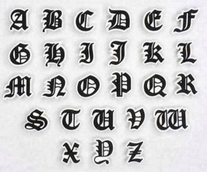 Encantos de letras que brillan en la oscuridad, decoración de zapatos fluorescentes, dijes de zapatos con letras en inglés antiguo - Product Image 2