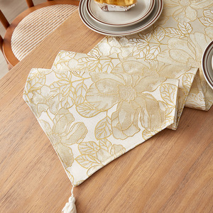 Nuevo diseño precio barato al por mayor popular personalizado impreso oro primavera <span class=keywords><strong>camino</strong></span> de <span class=keywords><strong>mesa</strong></span> <span class=keywords><strong>para</strong></span> la decoración del hogar de la boda - Product Image 6