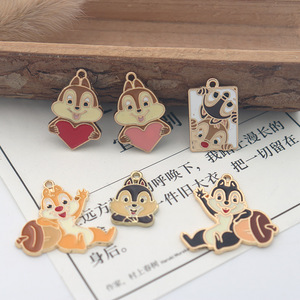 Mignon anime écureuil pêche <span class=keywords><strong>coeur</strong></span> alliage dégoulinant d'huile porte-clés pendentif émail breloques pour <span class=keywords><strong>la</strong></span> fabrication <span class=keywords><strong>de</strong></span> bijoux breloques mignonnes - Product Image 4