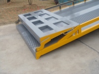 DCQY 6ton 8ton 10ton 12ton Mobile dock rampe Mobile hydraulique discount rampes dock yard pente lever conteneur rampe niveleur
