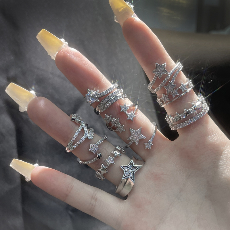 Bague Gothique Punk Métal - Épines Et Étoile Pentagramme - Bijou Femme Vintage