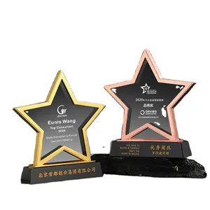 Trofeo di premi in metallo cristallo con design a 5 stelle personalizzato a tre colori