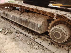 Excavatrice hydraulique Sany 365H d'occasion de haute qualité, 95 % prête à l'emploi pour la construction, à bas prix, pompe, moteur, boîte de vitesses 95 % prêts à l'emploi, fabriquée en Chine - Offre spéciale ! - Product Image 3