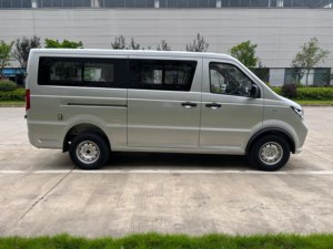 KAMA Nueva Minivan Eléctrica Automática 4x2 Euro 6 de 8/9/11 Plazas, Camión de Pasajeros y Carga con Capacidad de Carga de 1-10t y Pantalla Táctil - Product Image 4
