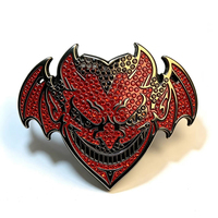 Étiquette métallique Joker Diable en strass rouge et noir, Applique métallique en émail cristal plaqué argent, Étiquette métallique pour vêtements, chapeaux