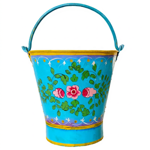 Lot de 3 paniers de rangement en fer forgé peints de motifs floraux pour jardin, ferme, maison, hôtel, entrée, console et décoration - Product Image 1
