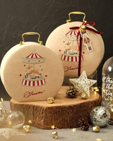 Boîte cadeau de Noël ronde en daim personnalisée avec ruban ensemble de bougies parfumées boîte à bijoux mini valise organisateur broderie bibelot