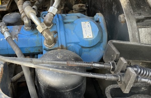 Excavadora HYUNDAI de 60W y 60 Ruedas, Usada, de 6 Toneladas, Mini Excavadora Coreana de Calidad, con Pocas Horas de Uso, con Cucharón, Certificación CE, en Venta - Product Image 5