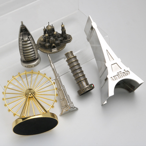 Modèle <span class=keywords><strong>de</strong></span> bâtiment miniature en métal 3D personnalisé Burj Khalifa Tower Gravé Souvenir touristique Décoration artisanale en métal - Product Image 5