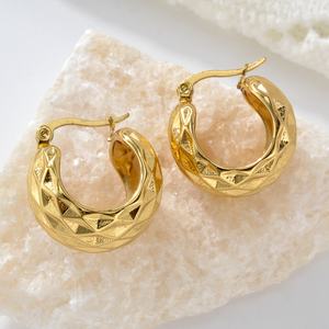 Boucles d'oreilles créoles géométriques tendance en acier inoxydable, unisexes, plaquées or 18 carats, boucles d'oreilles statement - Product Image 5