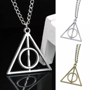 Colliers en alliage pour couple tendance, <span class=keywords><strong>Harry</strong></span> <span class=keywords><strong>Potter</strong></span>, Reliques de la Mort, collier triangle rotatif - Product Image 5