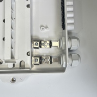 FDB 12 CORE Boîte de distribution à fibre optique murale Équipement terminal noir et blanc avec connecteur SC pour FTTH