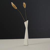 Vase en céramique minimaliste de style nordique INS, ornement, récipient à fleurs, vente en gros, exclusivité e-commerce transfrontalier, dropshipping