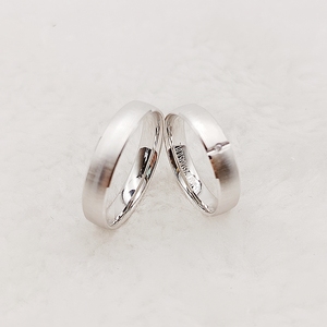 Anillos <span class=keywords><strong>de</strong></span> <span class=keywords><strong>plata</strong></span> esterlina 925 <span class=keywords><strong>de</strong></span> oro blanco con ajuste cómodo grabado <span class=keywords><strong>alianzas</strong></span> <span class=keywords><strong>de</strong></span> joyería <span class=keywords><strong>de</strong></span> aniversario <span class=keywords><strong>de</strong></span> boda <span class=keywords><strong>de</strong></span> titanio <span class=keywords><strong>para</strong></span> <span class=keywords><strong>parejas</strong></span> - Product Image 1