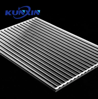 Panneau en plastique à rayures épaisses Concave Clear Fluted Ribbed Acrylic Textured Sheet Interior Decoration Acrylic Sheet