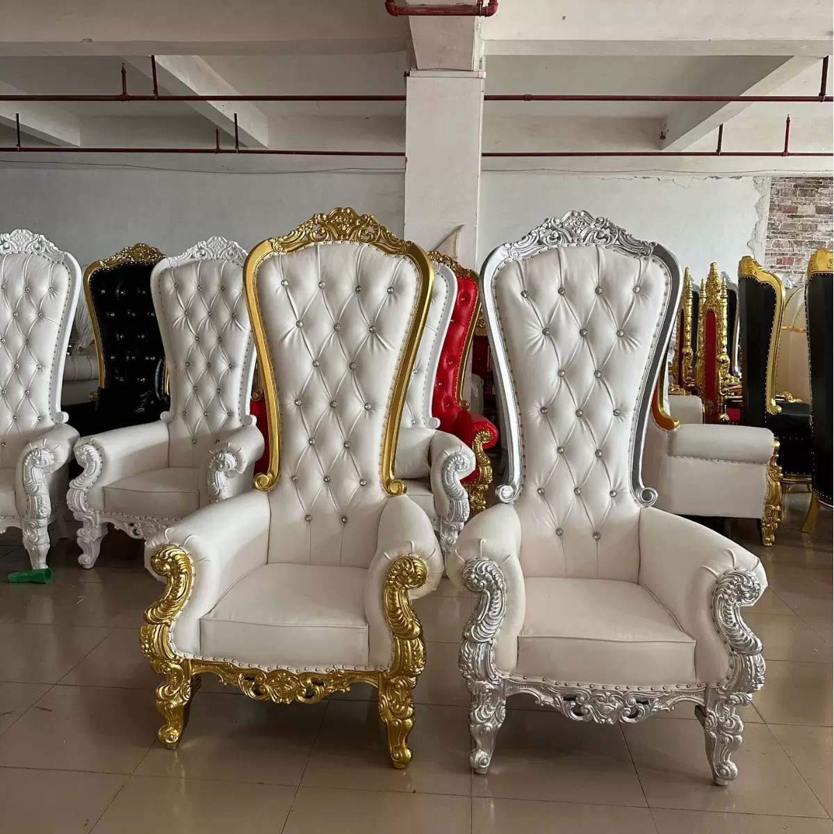 Королевская Роскошная золотая и белая резьба Silla Trono король и королева Свадебный диван тронные стулья для праздничных мероприятий