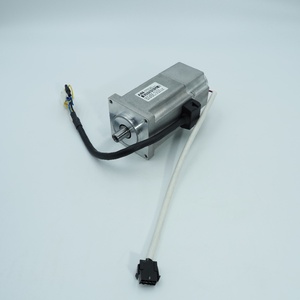 Moteur de robot industriel A-B-B IRB1300 à trois axes 3HAC080839-001 en cuivre pour l'automatisation industrielle et les équipements électriques - Product Image 2