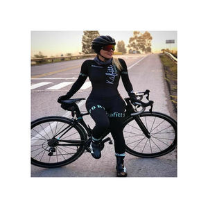 Vêtements de sport pour femmes à prix abordable Service OEM disponible Ensemble de robes de yoga et de cyclisme haute performance respirant - Product Image 6