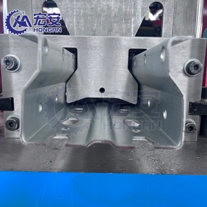 เครื่องขึ้นรูปเหล็กเส้นและชั้นวางแบบม้วน HAUAN PLC พร้อมมอเตอร์และลูกปืน - Product Image 4