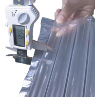 Matériau de protection en colonne d'air gonflable en PE personnalisé en gros, résistant, durable, antichoc, type film en rouleau, Boyang